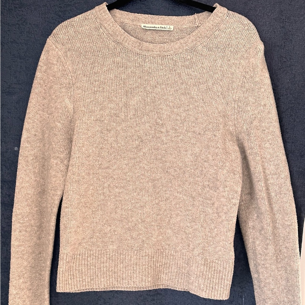 Abercrombie & Fitch Light Gray Crew Neck Sweater